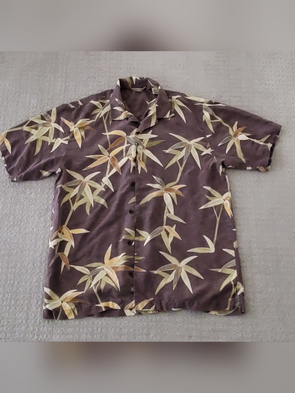 Tommy Bahama Silk Bamboo Cay short sleeve Hawaiian shirt  a floral bamboo print